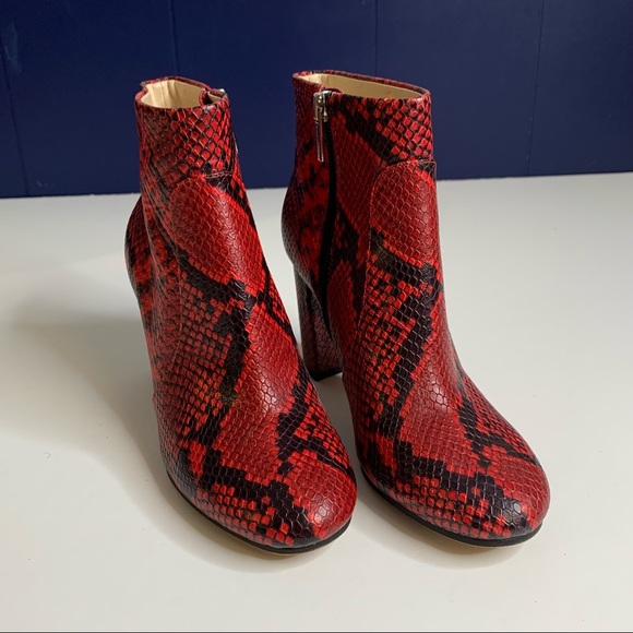 Vince Camuto Sanstan Red Retro Python Print Leather Boots Size 6 - Picture 4 of 14